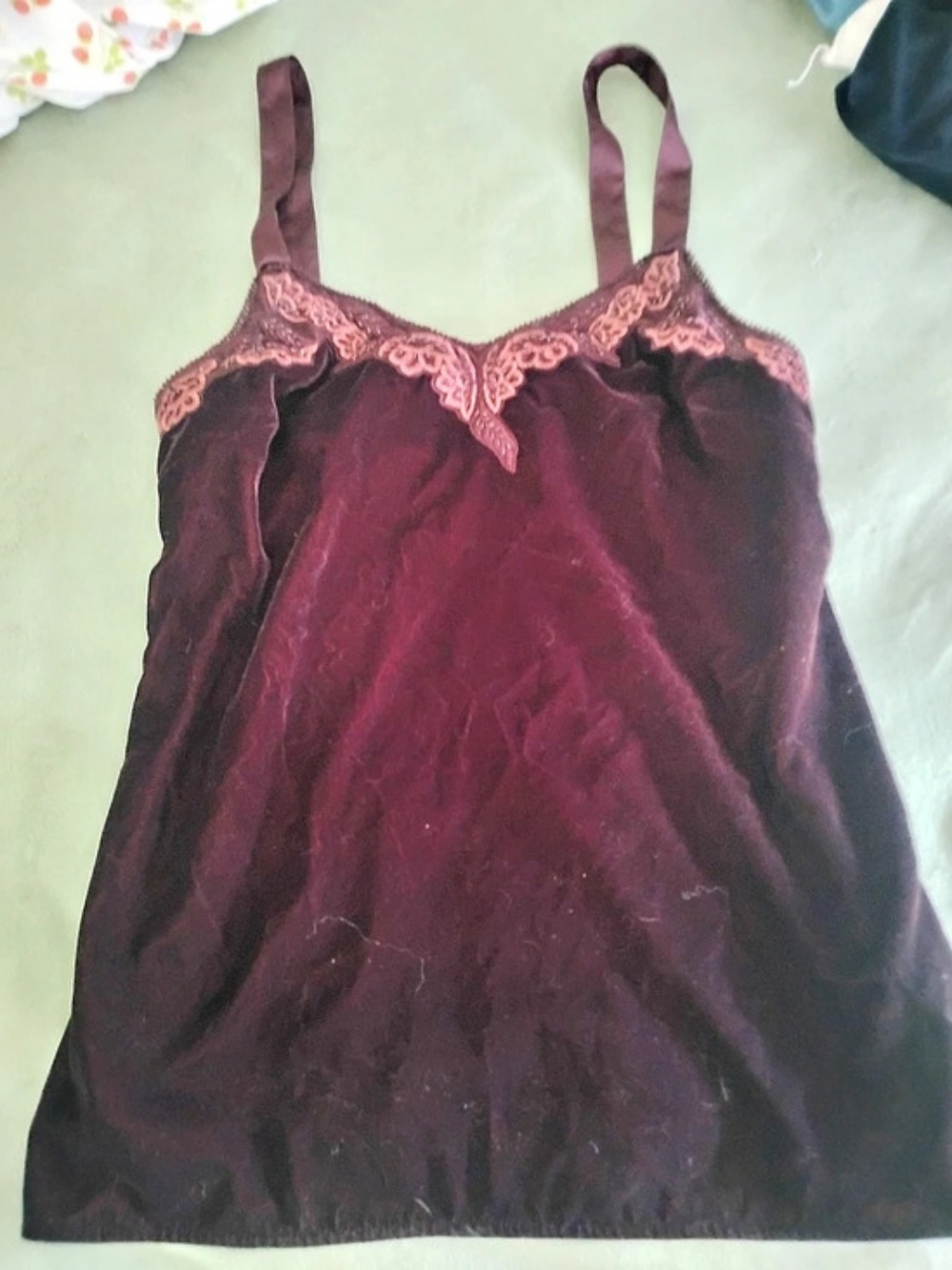 Soft Surroundings Lace Trim Chemise in Burgundy Size Medium